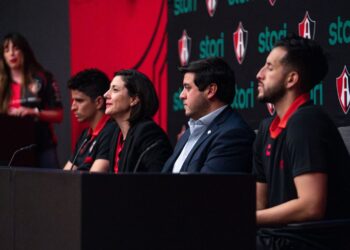 Stori debuta en el fútbol mexicano con Atlas FC y una nueva tarjeta de crédito de marca compartida