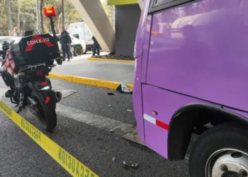 Un muerto y un herido por choque de autobús en Legaria y Río San Joaquín