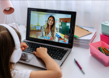 Outschool: El aprendizaje del inglés como complemento y refuerzo escolar para niños