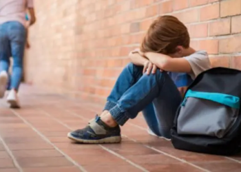 Suspenden a profesores vinculados al caso de Juanito, niño de 7 años que se quitó la vida