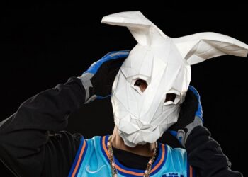 FUMARATTO, EL ‘REY DE LA GUARACHA’, LLEGA A MÉXICO CON SU FUSIÓN EXPLOSIVA DE EDM, REGGAETÓN Y MÚSICA TROPICAL COLOMBIANA