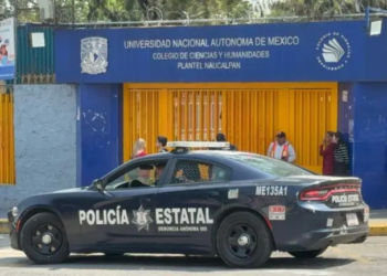 Alumno del CCH Naucalpan ataca con arma blanca a profesor durante clase