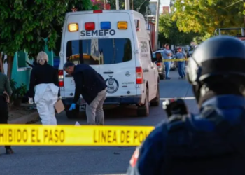 Grupos armados atacan e incendian viviendas en Culiacán; hay un muerto