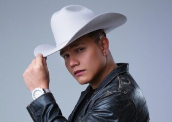 TUNJO, LA NUEVA VOZ COLOMBIANA QUE CONQUISTA MÉXICO CON DOS SENCILLOS QUE YA LATEN EN EL CORAZÓN DEL PAÍS A RITMO DE REGIONAL MEXICANO