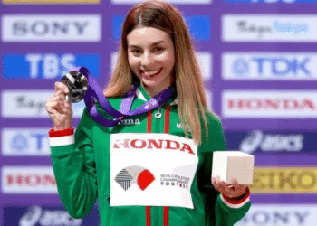 Alegna González rompe récord y conquista medalla de plata mundial en Tokio