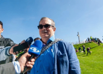 Sentencian por primera vez a exlíderes de las FARC en Colombia; no irán a prisión