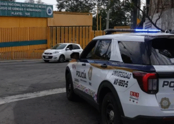 Estudiantes del CCH Sur marchan a Rectoría en memoria de Jesús Israel, joven asesinado