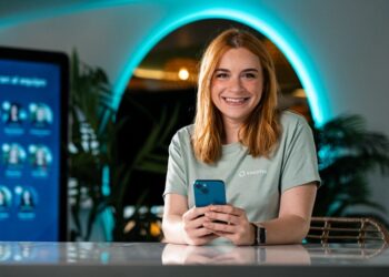 Sesame digitaliza el fichaje laboral con múltiples opciones seguras