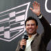 Checo Pérez adelanta de qué color será su casco en Cadillac para 2026: ¿será negro o dorado?