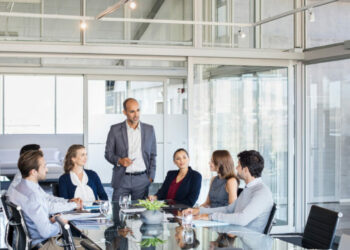 Doopla revoluciona el mercado de préstamos entre personas, abriendo su plataforma a inversionistas institucionales y corporativos 