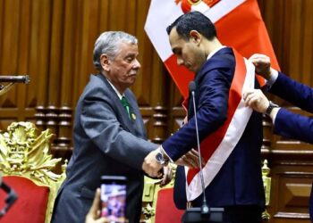 Quién es José Jerí, el inesperado nuevo presidente de Perú