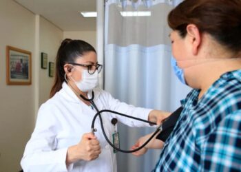 Sistema Nacional de Salud: en este mes comienza el registro para recibir atención médica gratis