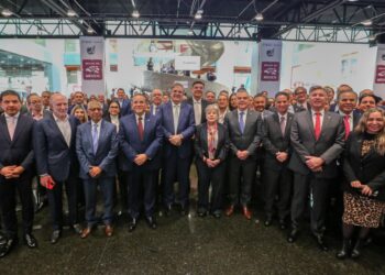 Nuevas normas para importación de vehículos de carga: Economía, SEMARNAT y CANACAR lanzan acuerdo