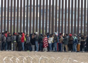 Gobierno de Trump revisará procesos de refugiados que ingresaron a EU durante administración de Biden