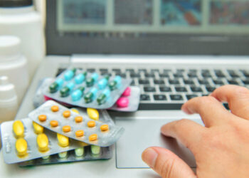 Cofepris alerta por venta ilegal de 12 medicamentos en sitios web y apps móviles Borrador automático