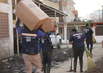 JUNIOR H IMPULSA BRIGADAS SAD BOYS EN POZA RICA, VERACRUZ, PARA AYUDAR A FAMILIAS AFECTADAS POR INUNDACIONES