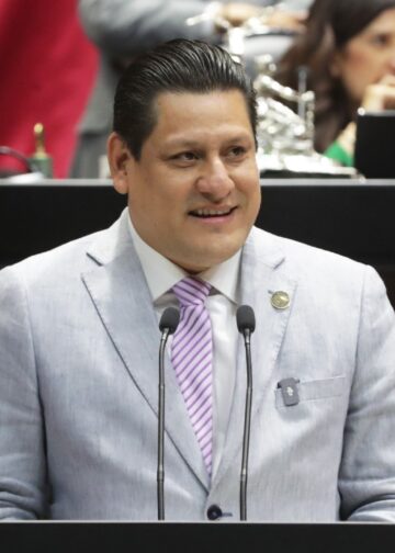 Plantea iniciativa prohibir a instituciones bancarias cobrar a usuarios reposición de plástico por robo o extorsión