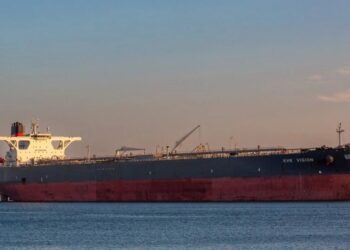 Venezuela pide a los trabajadores petroleros extremar vigilancia tras incautación de EU a un buque