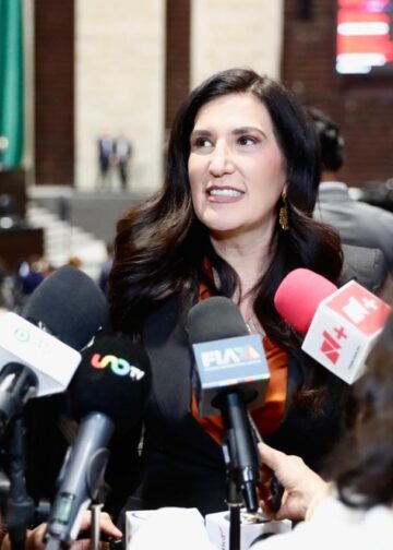 No sirve a los mexicanos una Constitución que no los beneficia en su día a día: Kenia López Rabadán