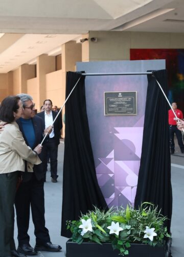 La Cámara de Diputados recibe en donación la escultura “Variación Borromeo”, del artista Enrique Carbajal “Sebastián”