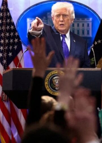 Trump elevará arancel global de 10 a 15% tras bloqueo de la Corte Suprema