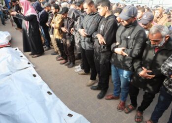 Ataques israelíes en Gaza dejaron al menos 12 muertos, según funcionarios palestinos