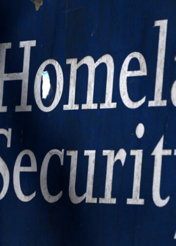 Departamento de Seguridad Nacional de EE. UU. cierra por falta de fondos