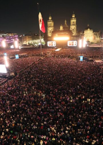 Noche histórica de Shakira en el Zócalo de la Ciudad de México. Rompe récord de asistencia al cantar ante 400 mil fans