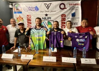 Presenta Vicente Franco uniforme oficial de Niupi Puerto Morelos rumbo al Mundial de Clubes