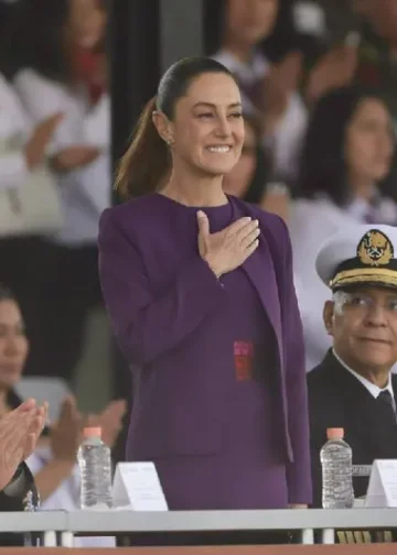 Sheinbaum llama a mirar la historia y comprometernos con el futuro de todas las mujeres de México